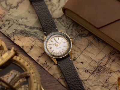 Rado Captain Cook Over-Pole R32193018 Limited Edition 1962 pcs (+ náhradný popruh a cestovné puzdro)