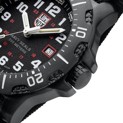 Luminox Navy Seal 4230 Series XS.4231.SET (+ náhradný remienok)