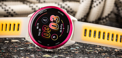(SK) Garmin Forerunner 570 42mm, Raspberry, Bone/Mango