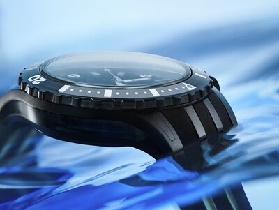 Swatch Black Sea Nettle SSCU09B100