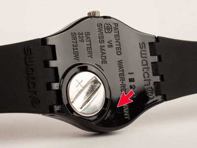 Swatch Lady Black Single LB170E (II. Akosť)