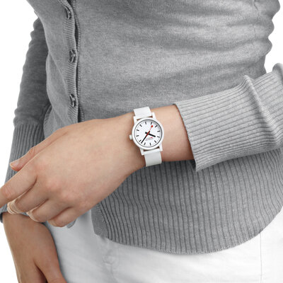 Mondaine Essence Quartz MS1.32110.RA