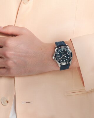 Longines Conquest HydroConquest Automatic GMT L3.790.4.96.9