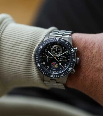 Fortis Novonaut N-42 Automatic Chronograph Amadee-24 F2040016 (+ náhradní řemínek) Limited Edition 100pcs