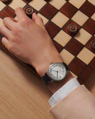 Longines Heritage Classic Automatic L2.828.4.73.0 Sector Dial (+ náhradní řemínek)