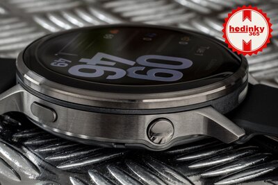 Garmin Venu 4 45mm Slate / Black Silicone Band