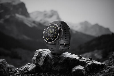 Coros Apex 4 42mm Black / Silicone band (II. Akosť)