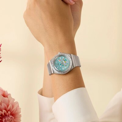 Timex Q Reissue x Peanuts TW2Y52700UK