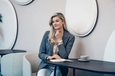 Wenger Urban Donnissima Quartz 60.1721.119 (+ náhradný remienok)