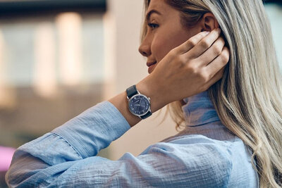 Wenger Urban Donnissima Quartz 60.1721.120 (+ náhradný remienok)