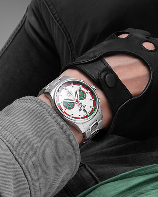 Prim Legendy 2026 Quartz W91P.13279.E (+ náhradní řemínek) Limited Edition 100pcs