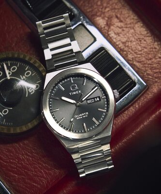 Timex Q Reissue TW2Y25000UK