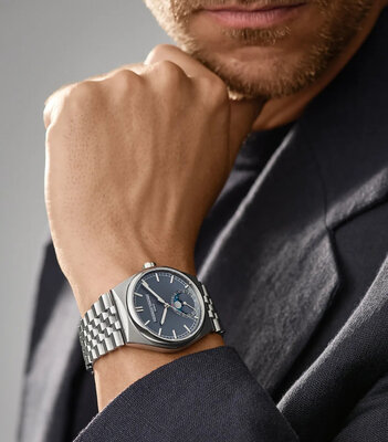 Frederique Constant Highlife Moonphase Date Manufacture FC-716BL3NH6 (+ náhradný remienok)