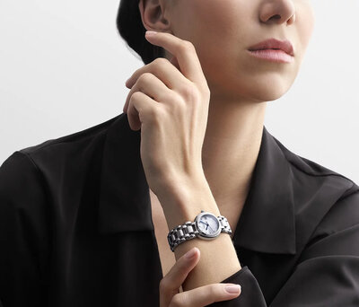 Longines Elegance PrimaLuna Quartz L8.120.4.87.6