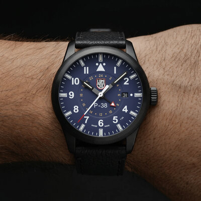 Luminox Air Pilot P-38 Lightning XA.9523