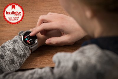 Garmin Vívoactive 4S Silver/Gray Band