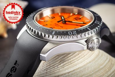 Traser P67 SuperSub Orange na pryžovém řemenu