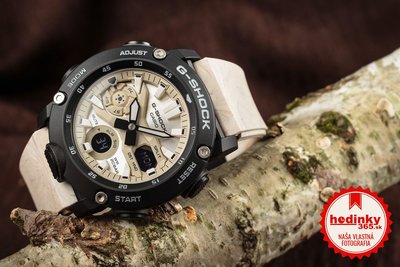 Casio G-Shock Original GA-2000WM-1AER Carbon Core Guard Utility Wavy Marble Series