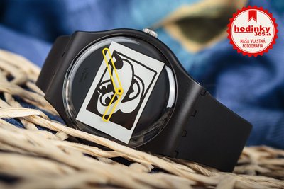 Swatch Mickey Blanc Sur Noir SUOZ337 Mickey Mouse x Keith Haring