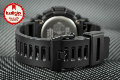 Casio G-Shock Original GA-2200BB-1AER Carbon Core Guard