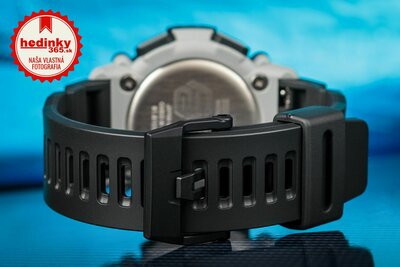 Casio G-Shock Original GA-2200M-1AER Carbon Core Guard