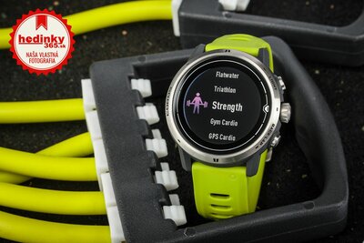 Coros Apex Pro 47mm strieborné