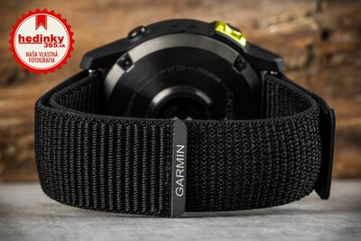 Garmin Enduro 2 Carbon Gray DLC Titanium / Black UltraFit Nylon Strap (+ náhradný silikónový remienok)