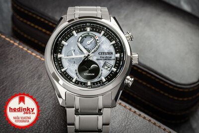 Citizen Športový Eco-Drive rádiom riadený Tsuki-yomi Moonphase Super Titanium BY1010-81H