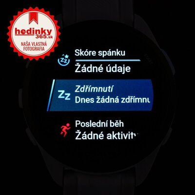 Garmin Forerunner 165 Music, hmlistá sivá/biela