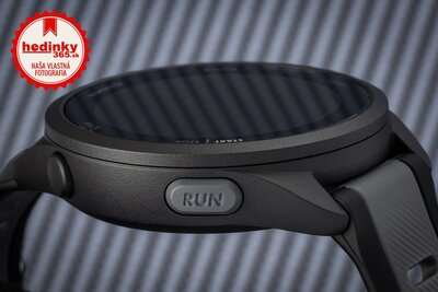 Garmin Forerunner 165, čierna/sivá