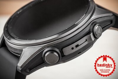 Garmin Fenix 8 AMOLED 43 mm, Sapphire Carbon Gray Titanium Black (rozbalené)