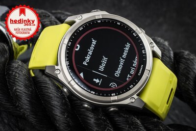 Garmin Fenix 8 SOLAR 51 mm, Sapphire Graphite Titanium Yellow Band