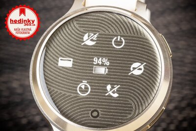 Garmin Lily 2 Active Lunar Gold / Bone Silicone Band