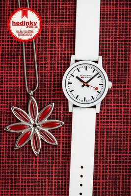 Mondaine Essence Quartz MS1.32110.RA