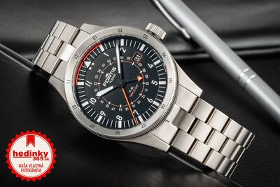 Fortis Flieger F-43 Triple-GMT Automatic COSC Chronometer F4260000